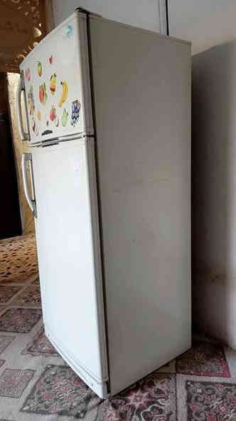 ثلاجه كونكور حجم كبير نظافه فول تجميد فول على الفحص وبيها ضمان السعر 175 الحله منطقه الدبله ***********
