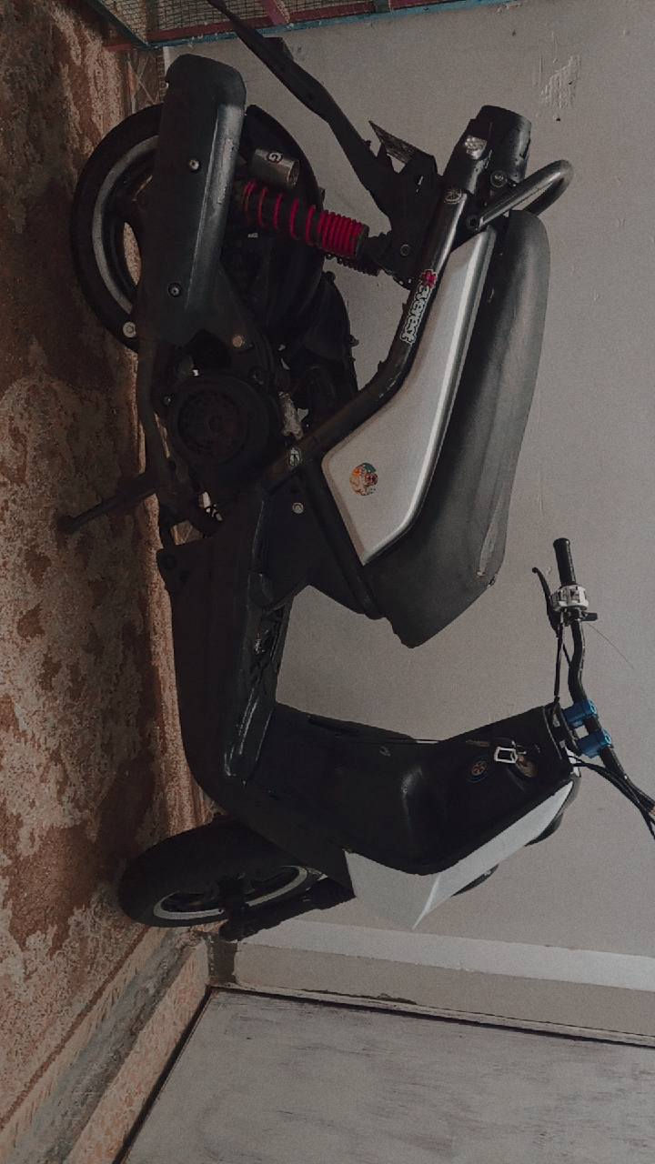 السلام عليكم
شباب دراجة سڪنس جبلي 
نضيفة دراجة جاهزة كهربائيات كاملة بيهة نواقص بسيطة سلف نكرة بكل وكت دراجة كابريتر  
سعر 700 او بيهة مجال  للشراي اتصل واني بخدمتك *********** مڪاني بغداد الحسينية مال راشدية
