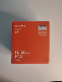 عدسة 50  f1.8  سوني نضافة 100/100 السعر 225  بغداد حي اور ماعندي توصيل...