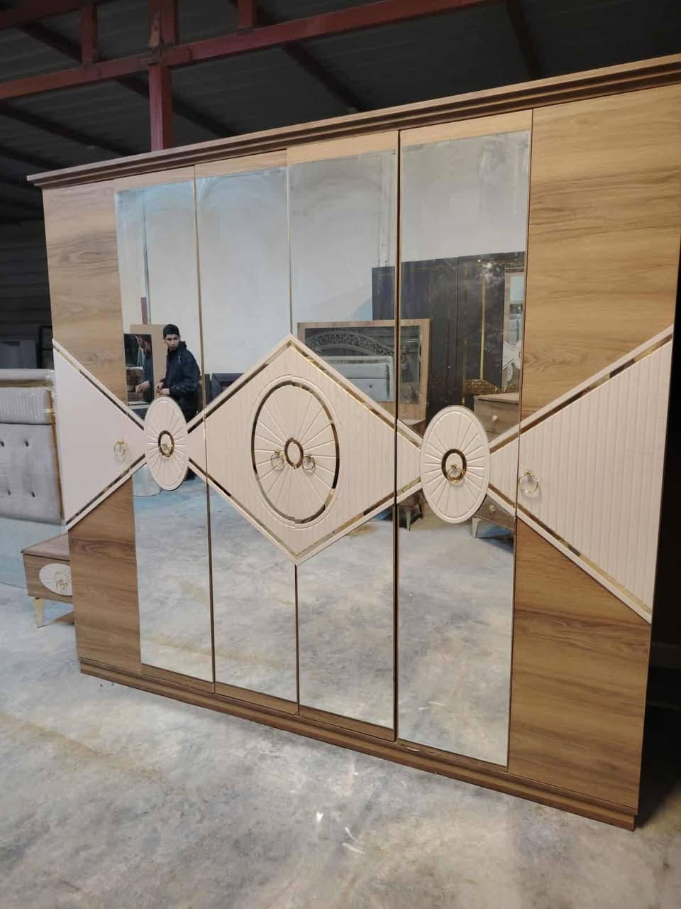 غرفة نوم التركي 🇹🇷
عدد 7قطع ✨
نضافة 90٪ فول نضافة✨
سعر 650 الف مع دوشك  
شد ونقل مجاني داخل بغداد 
محافظات بكروة ✨


**إذا كنت صاحب هذا الإعلان وتريد حذفه لأي سبب، رجاءا أرسل رسالة إلى الدعم الفني**