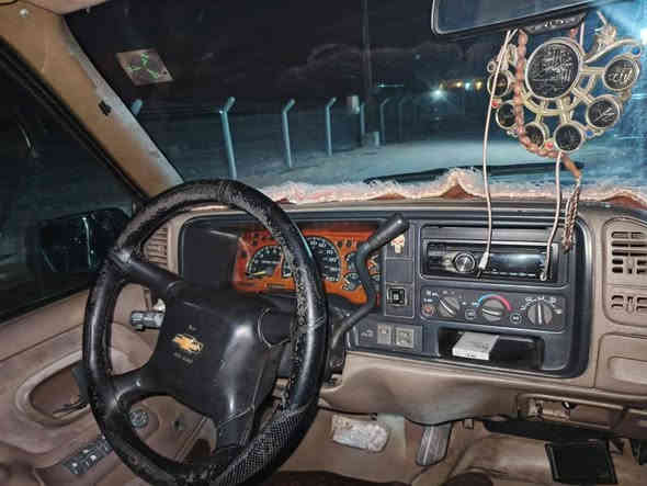 سلام عليكم سياره للبيع جمسي موديل 1996 مكينه 4500 كير 1000 تحوير غاز رقم ديالى  السعر 55ورقه بي مجال مكان سياره ديالى قرتبه(***********)
