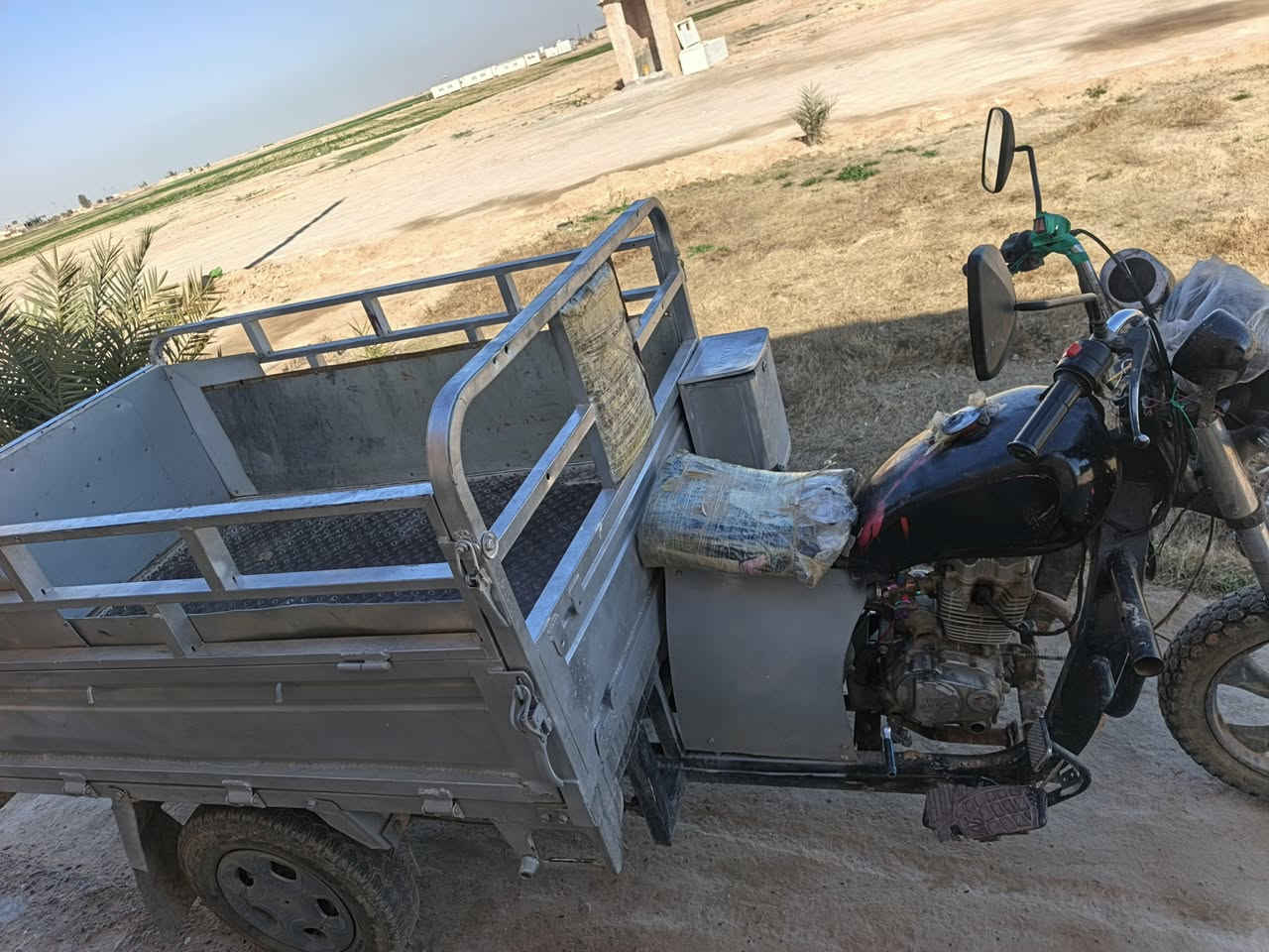 السلام عليكم ستوته دايوان للبيع موديل 16يرهم مراوس حسب القناعه كهرابائيات كله شقاله محرك نكره سلف تايرات جدد كير بوكس جديد السعر950وبي مجال العنوان صلاح الدين ناحية الحجاج ‏‪***********‬‏
