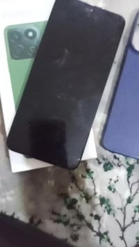 هونر إكس ٧ سي • شاشة مكسورة خفيفة • ذاكرة ٢٥٦