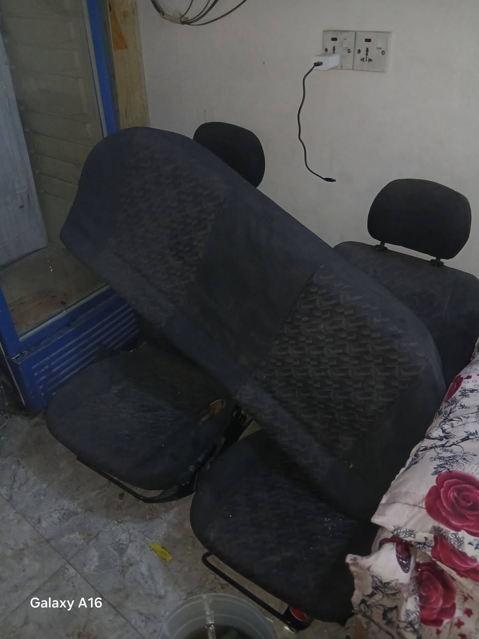 السلام علكم كشنات اوبل استرا 2002 تخم كامل الامامي يرادلهن ترتيب والخلفيات كلش نضيفات مكاني بغداد السعر 100 الف للستفسار ***********
