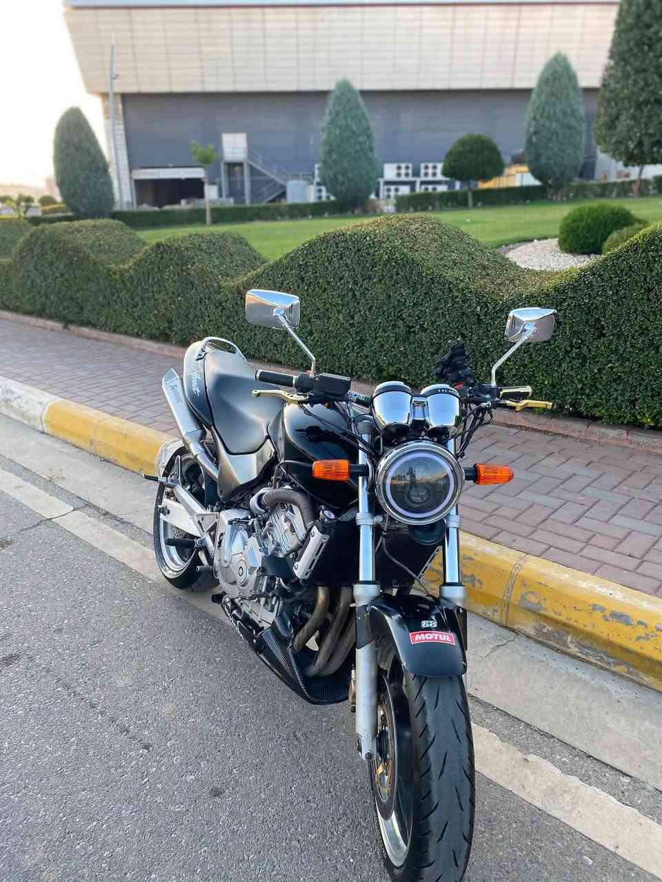 سەرەتا بەناوی خوا
سلاو بەرێزان هۆرنێتی ٦٠٠ مۆدێل ٢٠٠٤ بۆ فرۆشتن
مەکینە کەپس 
کارەبای مەزبوت 
بەرمەجە
هەموو گیانی بەشەرت تا بلێی جوان و مەزبوتە تایە بۆ تایە بە شەرت  بۆ پەیوەندی(***********)
