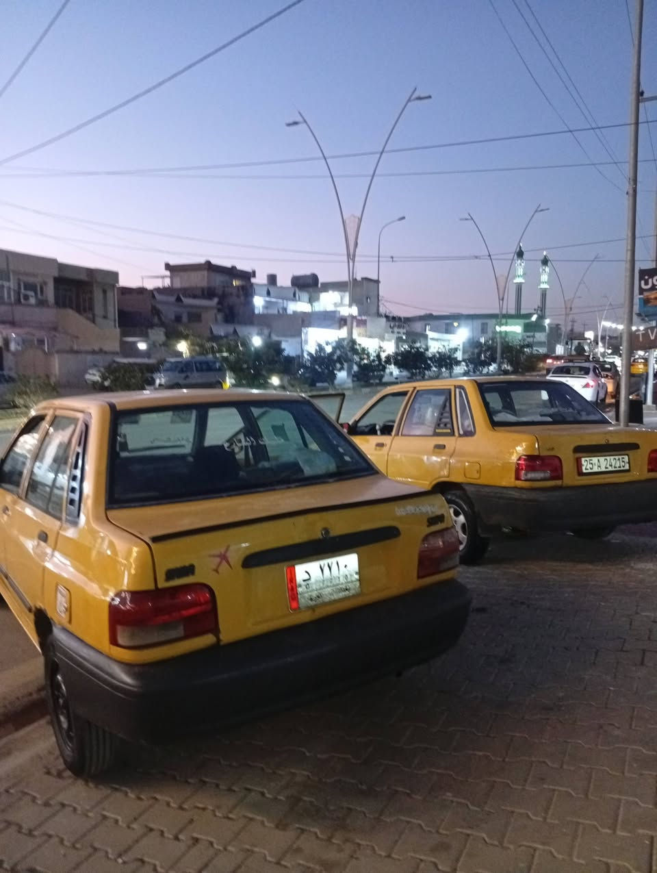 سلام عليكم. سيارة سايبة للبيع موديل 11. مشروع وطني. كير محرك تبريد كل بشرط سيارة مابي ناقص ماشاللة سيارة نضيف مابي خياس. عنوان كركوك. سعر 25 معاملة ***********
