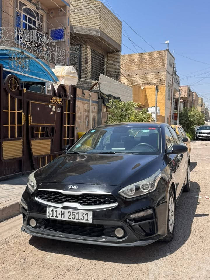 السلام عليكم
سيارة سيراتو 2020 بأسمي
محرك 1600
مكفولة من المحرك وكير وتبريد خير من اللّٰه ضربته يم قبق البانزين شبر بالباب السيارة مناقصه اي شي
السعر 140وبيه مجال
مكان السيارة بغداد الشعله
رقم الهاتف *********** واتساب
