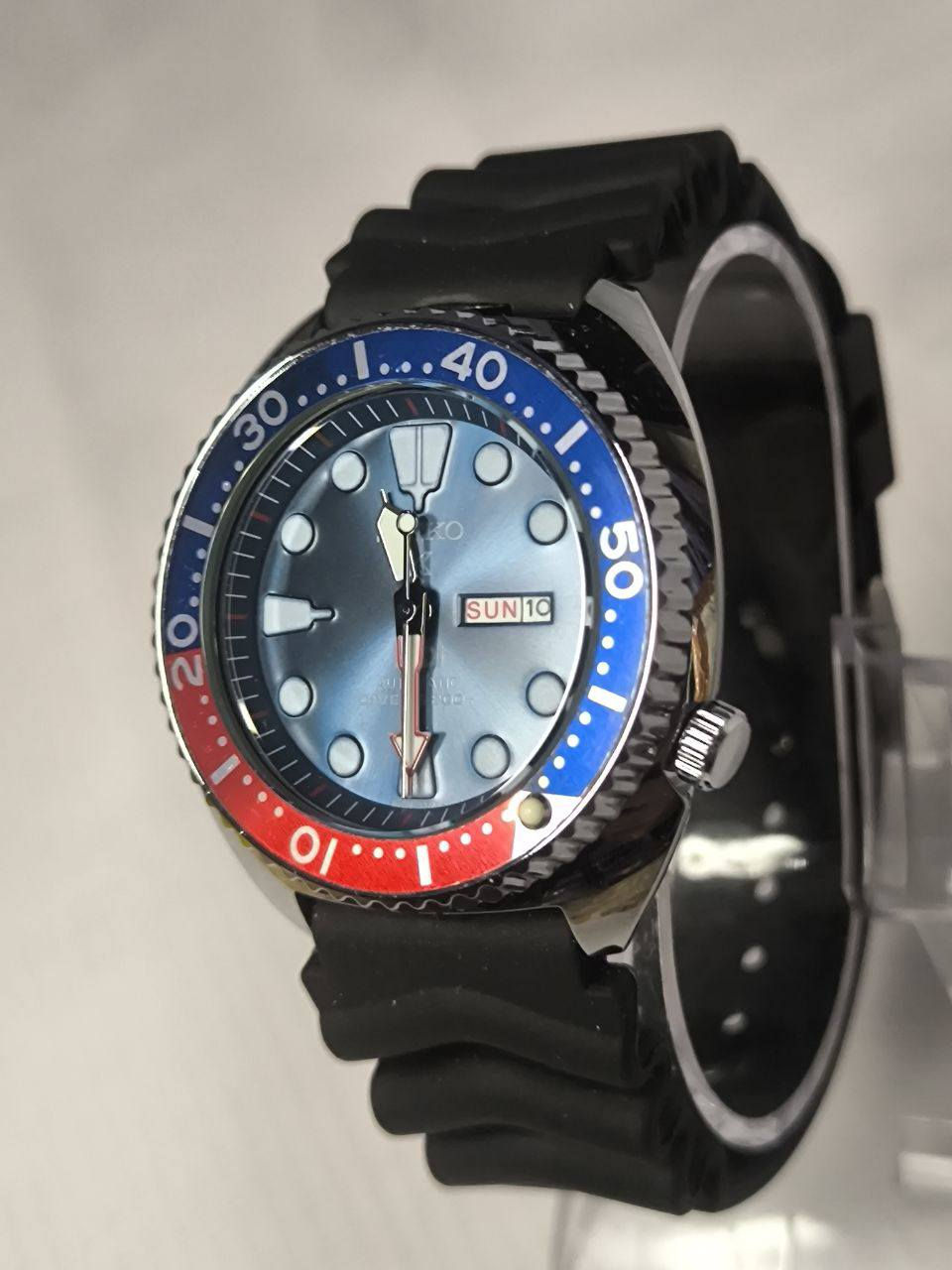 ساعة من ماركة سيكو Seiko Prospex PADI Special Edition ببسي 

تحفة فنية 
مصممة للغواصين واشهرهن
مكينة كوارتز ناعمة نظام ماطور
هيكل ستانلس ستيل مع رنك دوار
ميناء بحري بتدريجة ازرق مميزة مزودة بمنفذ تاريخ شهري واسبوعي 
فول لامينوس اميال وارقام 
زجاج معدني ضد الخدش 
مقاومة ماء وغبار 
سير ربل طبي ضد البكتيريا وتجمع الاوساخ 
القطعة مختمة بالكامل خفر 
وزن ثقيل 

ملاحظة متوفر قطعتين فقط

السعر :- 45 الف ع اول تم
للحجز والاستفسار يرجى مراسلة الصفحه


**إذا كنت صاحب هذا الإعلان وتريد حذفه لأي سبب، رجاءا أرسل رسالة إلى الدعم الفني**