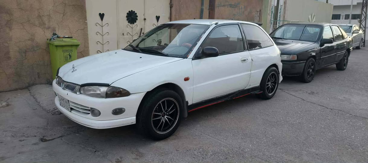مسيوبوشي كولت موديل 1992 گير توماتيك محرك بروتون تبريد بس ميشتغل
كوبون بنزين بيهه سنويه عاج منتهي شرط التحويل والقرص والاظباره 
تايرات جديد كهرباياته شغاله صدرهه مضبوط مكان سياره كركوك
سعره. 25 بي مجال 
*********** كركوك, العراق
