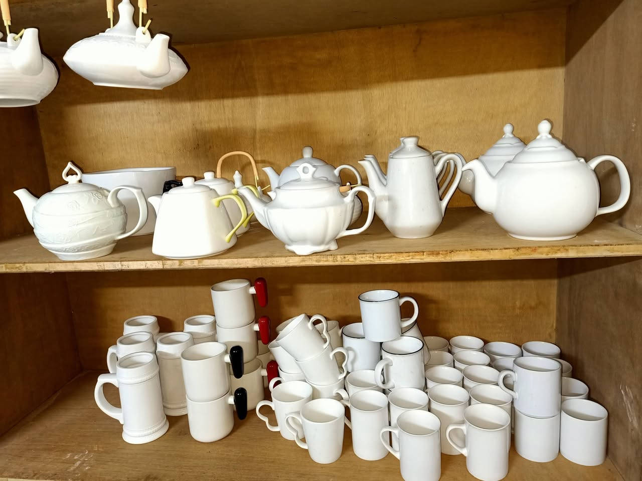 السلام عليكم 😎✋🏻
جمعة مباركة على الجميع 🙏🏻
متوفر  قوري فرفوري درجة اولى 🫖
ومتوفر ماعون حلاوة 🍮🍥
ومتوفر اكوابة اشكال واحجام مختلفة ☕🍻
.
..
.
.

الاسعار جوة السوك تفليش 🫡


**إذا كنت صاحب هذا الإعلان وتريد حذفه لأي سبب، رجاءا أرسل رسالة إلى الدعم الفني**