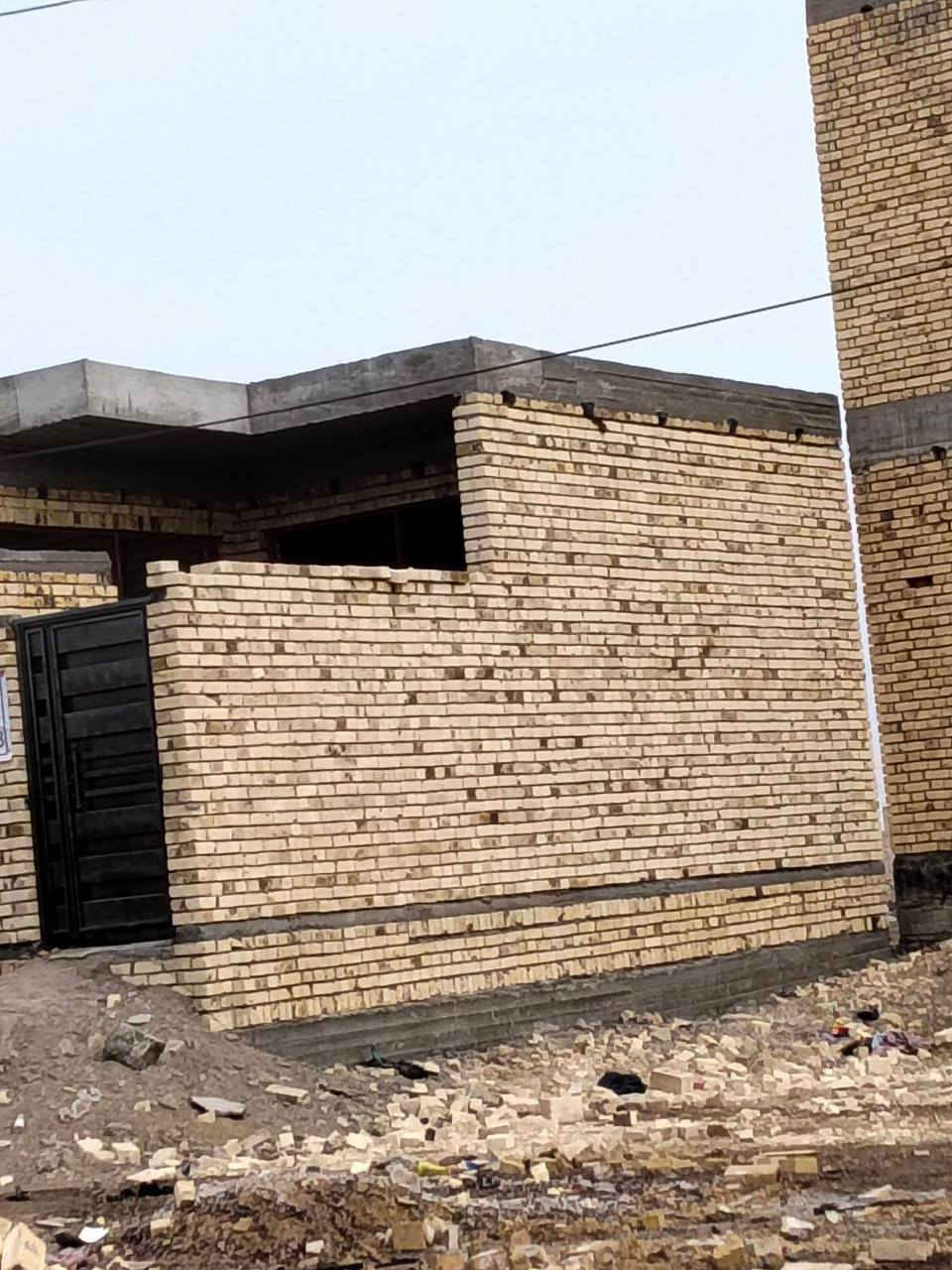 هيكل للبيع ١٠٠م خلفي الفداء حي الكرامه نهايه شارع ابو لبنان سكن ماء كهرباء مجاري مولد يمها السعر ٤٧
***********
