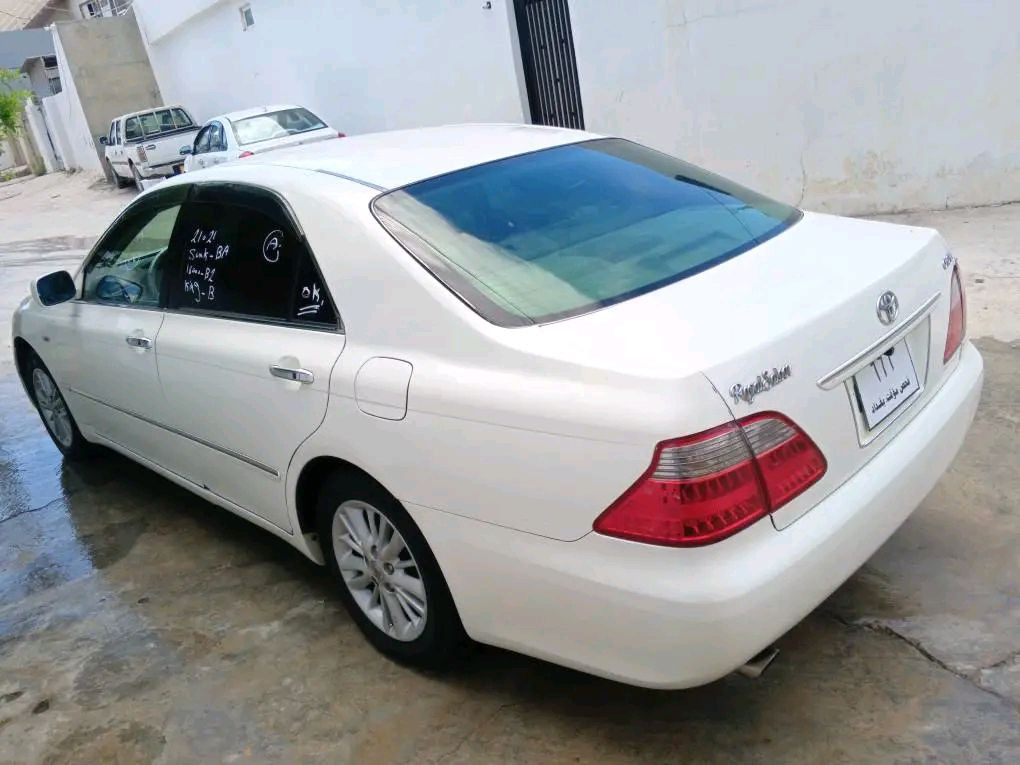 شاینە 2006 موس مەکینە  بچوک180ی بێ دوکەڵ بەگێڕ گەورە ، نرخی 52 گەڵاومەعمالە،بۆ فرۆشتن و گۆڕینەوە بە شاینەی ڕۆیاڵ ناوزەردی موس و بڕاوە، سەیارەکە ناو ڕەساسیە 5 بەصمە و بەصمە حورکراوە،بەصمە ڕەساسی ،هەرچوار جامەکانی بەرزو نزم ئەکات ،  بەشەرتی مەکینە و گێڕو هەموو شتێ تەبرید لەسویچ ئیش ئەکات69  هەزار حەقیقی  ڕۆشتوە،چوار تایەو ویلی لۆکی   لەژێرە،چرکەی تیانیە ،جامی پێش و دوای هەڵگیراوە لۆک لۆک ،دوو پارچەی ئەوروپای هەیە ،سەقفی وەکو شوشە وایە،بێ  بێ بۆیاخ بێ چاڵ و شوخت ،بەشەرتی کەڤەر گۆڕاو سەقفی گۆڕاو قرچ و دەعم ولێدراو ،جاهزە هی دەستی خۆمە هی ماڵانە نرخی 52 گەڵا  و مەعامەلە  لەکەلارم ***********
