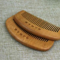 مشط خشبي طبيعي • ما يسبب كهرباء • يقلل التقصف