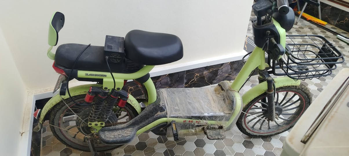 ماطور شحن جبلي حيل نظيف يشتغل بصمه وكارت بطاريات كبيره عدد ٥ تقره ٩ سعره ٣٥٠ وبي مجال اتصل *********** بي واتس
