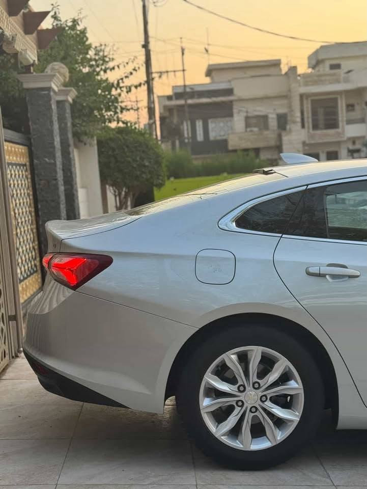 للبيع | شفروليه ماليبو 2020 LT
🚘 اللون: سلفر
📍 الضرر: بونيد، والجام الأمامي صبغ سكن (تعديل PDR)
المواصفات: ✅ تحديد مسار
✅ شاشة كبيرة تدعم Apple CarPlay
✅ خرائط GPS
✅ كاميرا خلفية
✅ تشغيل عن بُعد
✅ كرسي كهربائي
✅ بصمة أبواب
✅ تدفئة المقاعد الأمامية
✅ أوتو بريك (توقف ذاتي)
✅ LED أمامي وخلفي
✅ مانع انزلاق
✅ جام أوتو
✅ مثبت سرعة
✅ حساسات ضغط الإطارات
✅ ويل كروم مميز
✅ محرك 1.5 تيربو
📌 الممشى: 80 ألف ميل
📍 الموقع: كركوك
💰 السعر: 112 قابل للتفاوض للجادين فقط.
📞 للتواصل: ***********
