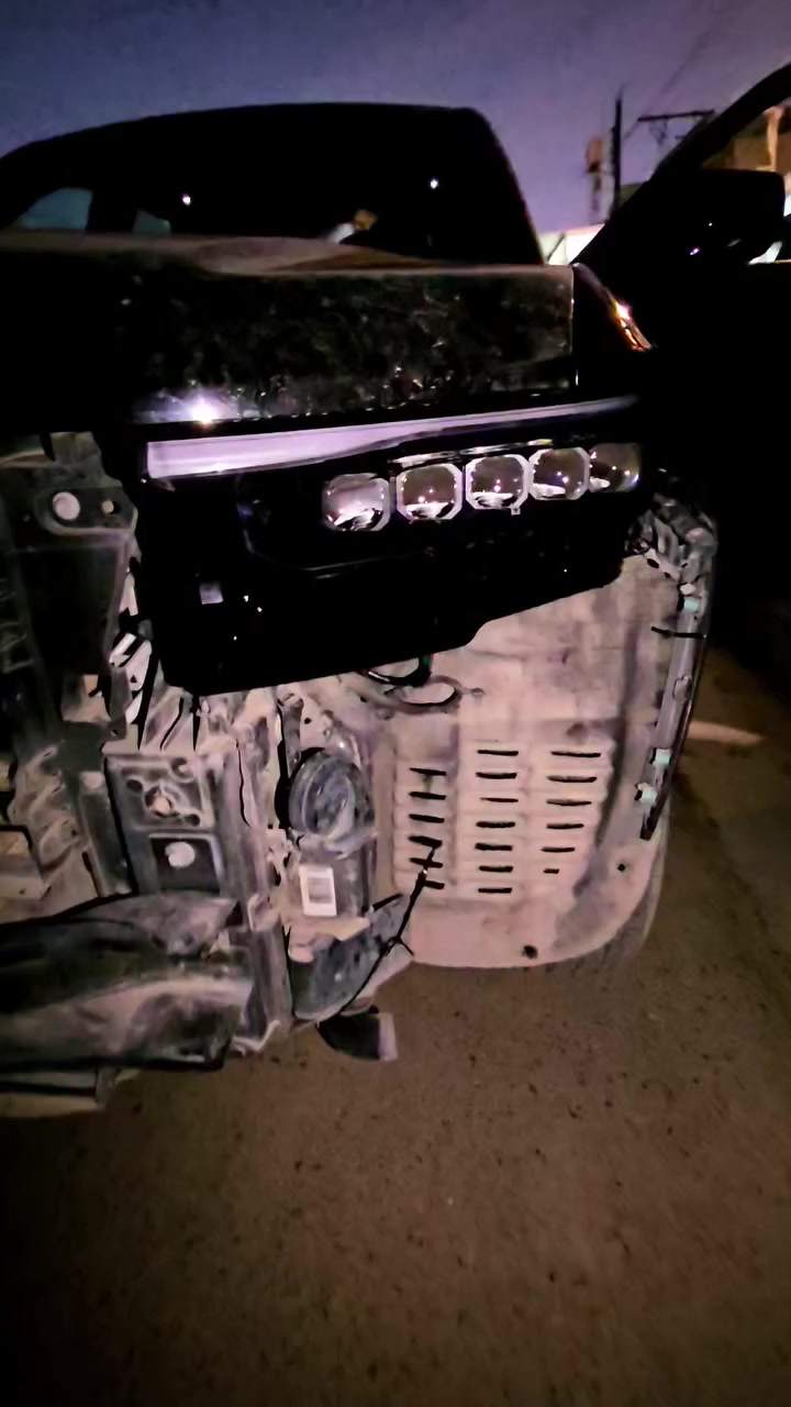 السلام عليكم👋
للتواصل *********** بغداد العامرية نهاية شارع المضيف
  من اعمالي المميزة والانيقة🎖🏅🥇
------------------------------------
تركيب ١٠ عدسات مني ماتركس على مازدات جيب موديل ٢٠٢٣ اتمنى يعجبكم🌹
