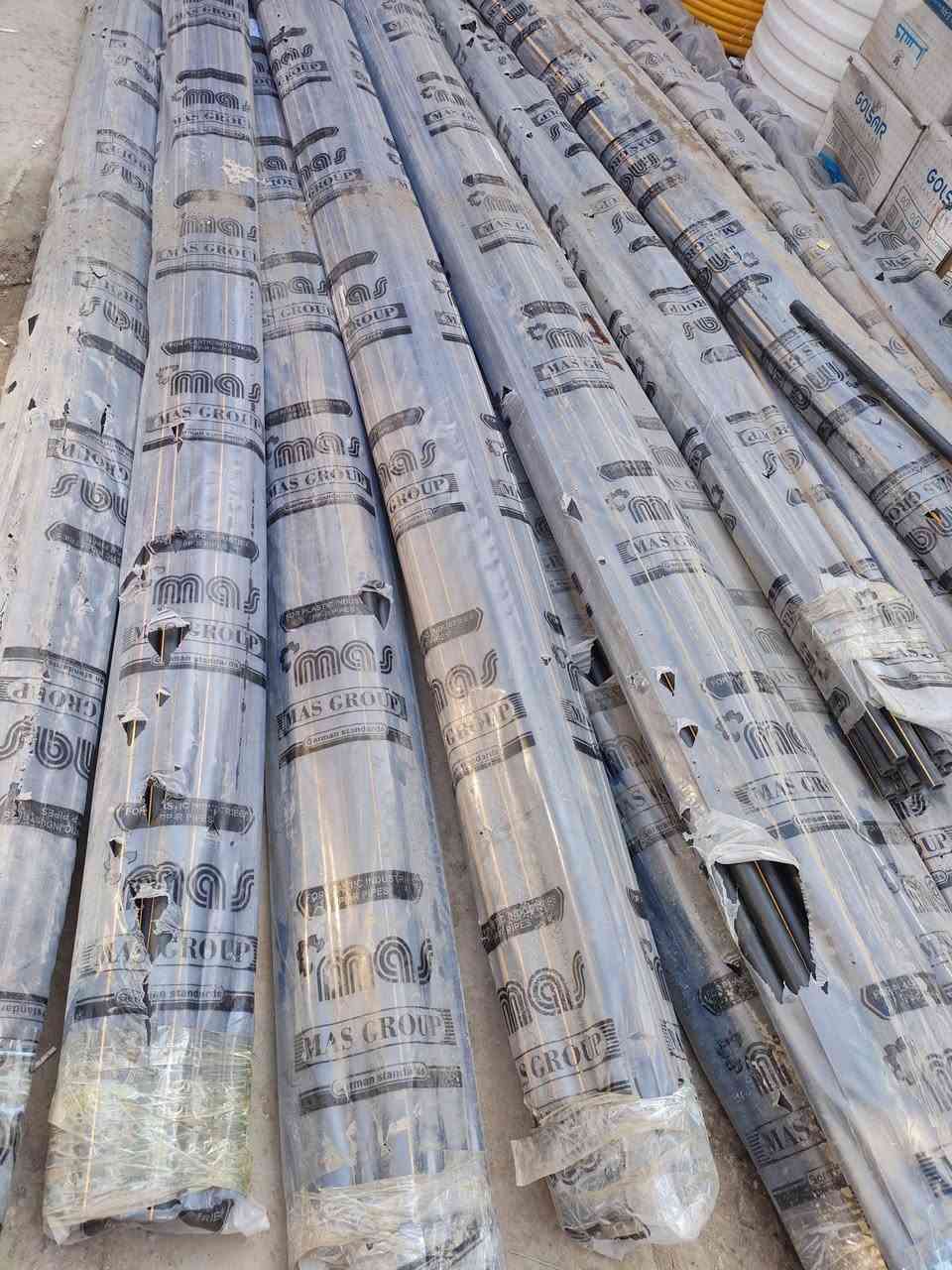 ***********
***********
