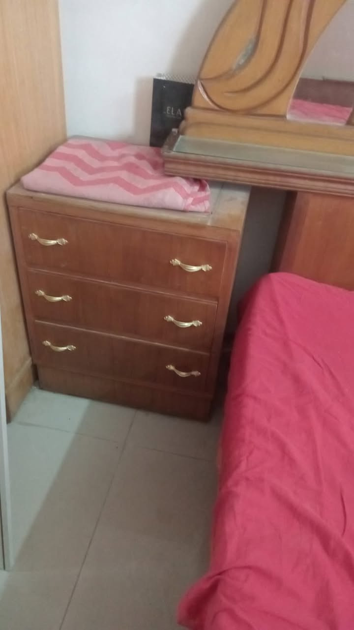 غرفه توصا
جربايه وكومديات وزاويه سعر 350 وبيها مجال


**إذا كنت صاحب هذا الإعلان وتريد حذفه لأي سبب، رجاءا أرسل رسالة إلى الدعم الفني**