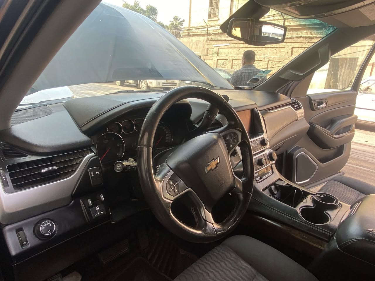 السلام عليكم  تاهو 2016مواصفات عاديه رقم بغداد باسمي السياره جاهزه ماليهة برغي نقص صدر كله جديد Gm تخم تاير جديد السياره مال بيت كلش حلوه حادثهة موضح بب الصور حادثهة بسيط ارباك برده فقط لا بجم ولا شي وصور الحادث موجوده ماشيه 145 ميل مكاني بغداد السياره معروضه ب29 واي استفسار *********** او ***********
