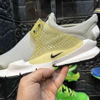 نايك القياس 44 السعر ٣٠ الامين نواب الضباط  توصيل موجود 07709442271