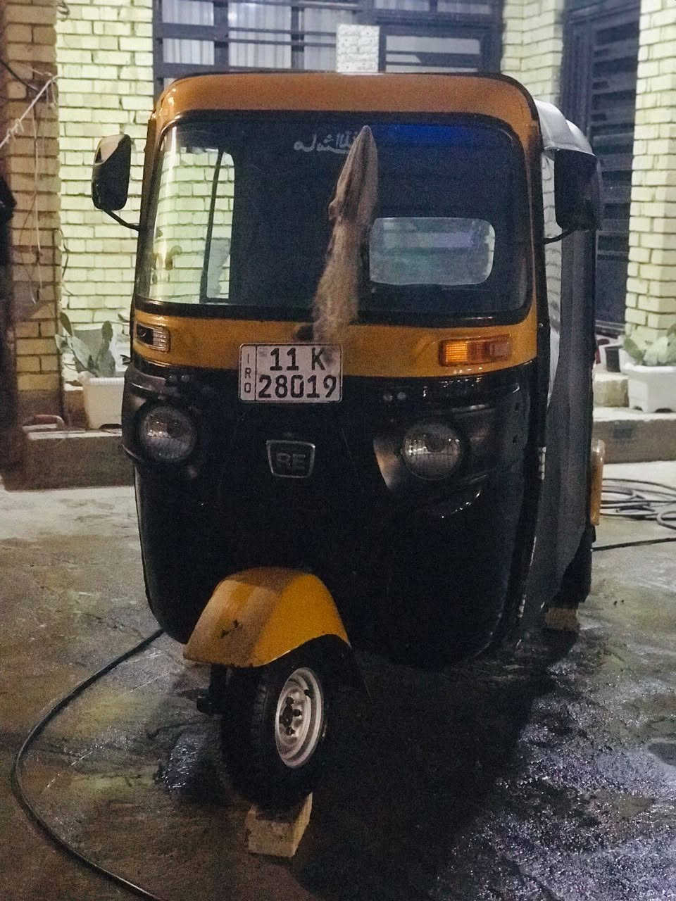 السلام عليكم تكتك للبيع موديل 16 رقم نكليز بأسمي معمره تعمير كامل محرك مال 20 السعر 4500 اربع ملايين ونص الشراي يتصل على الرقم ***********
