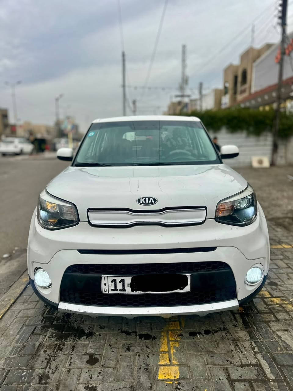 السلام عليكم 
كيا صول 2018 للبيع رقم بغداد بأسمي محرك 2000 cc كير مكينة تبريد تدفئة صدرها جديد تخم تايرات تحويل ثاني يوم 
السيارة كلش نظيفة وجاهزة ضررها جداً بسيط صورة الحادث بالمنشور
السعر 123 وبيها مجال 
 المكان بغداد اليرموك
***********
