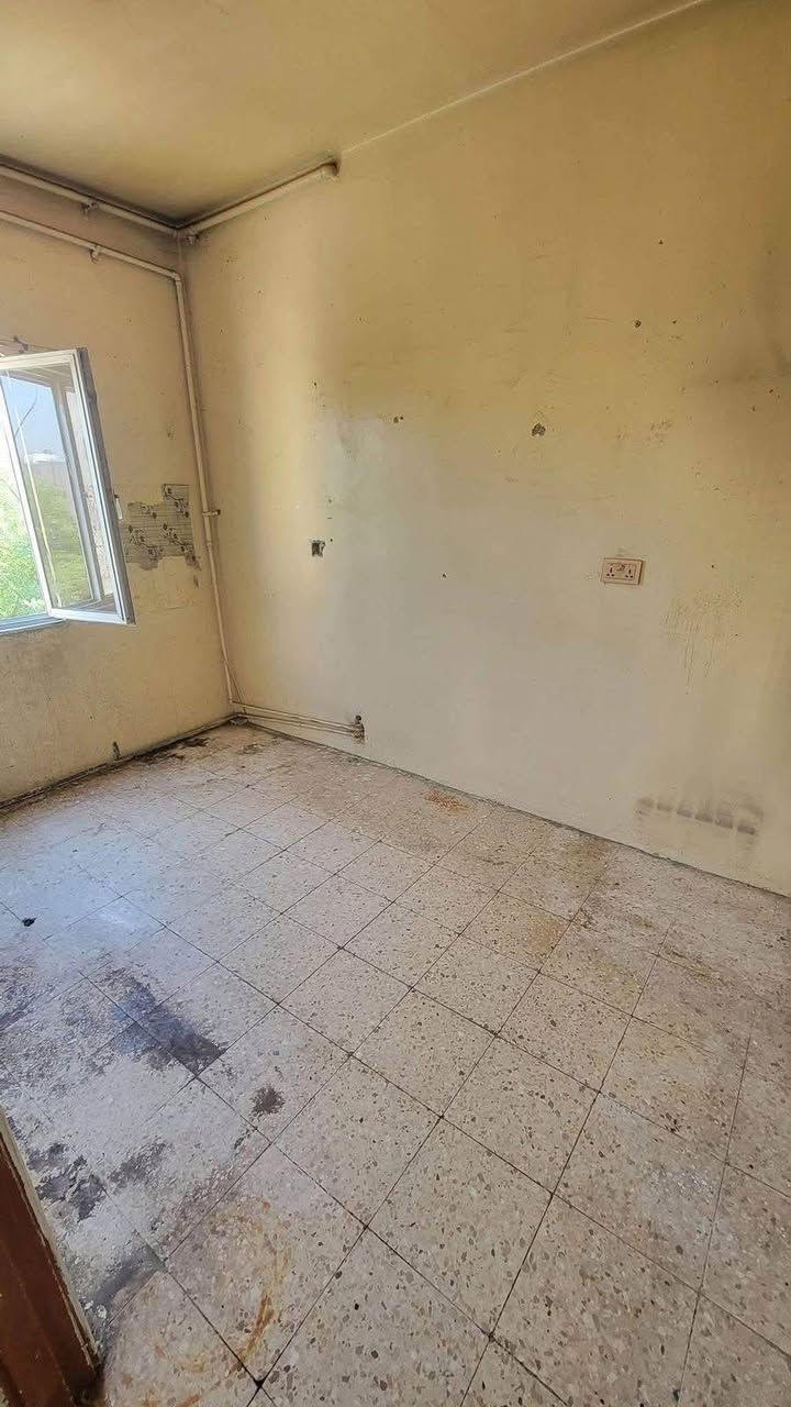 🏢 شقة مميزة للإيجار | مجمع خمسة 🏢
​✨ تفاصيل الشقة:
​🛏️ غرف النوم: 2 غرف نوم مريحة.
​🛋️ الصالة: صالة جلوس واسعة.
​🧼 الخدمات: مطبخ وحمام مجهزين بالكامل.
​📍 الموقع: مجمع خمسة
​📞 للتواصل والاستفسار المباشر:
اضغط على الرقم للاتصال: *********** 📱

