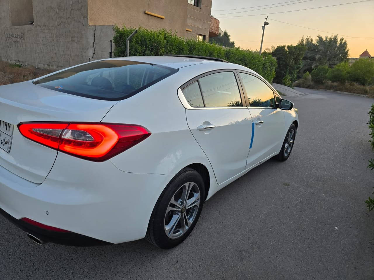 السلام عليكم
للبيع كيا سيراتو 2014خليجي 
رقم سلمانيه سنويه نافذه 2025 بسمي شرط تحويل كفاله بدون صبغ ولا تبديل اربع اصابع بارد باب السايق 
الموصفات / فول 1/1
بصمه /سلايت /كشن جلد / حساس امامي خلفي / لد امامي خلفي / كشن تدفئه تبريد / تبريد قطعتين / خمسه ويل كب / يدات نيكل داخل وخارج / ترحيب /مري شفط/كامره /شفتات ستيرن / شاشة عطلات/ صندوق ذكي / وغيرها 
مكاني بغداد يرموك لو الاطباء 
رقمي ***********
السعر 128 مجال بسيط
