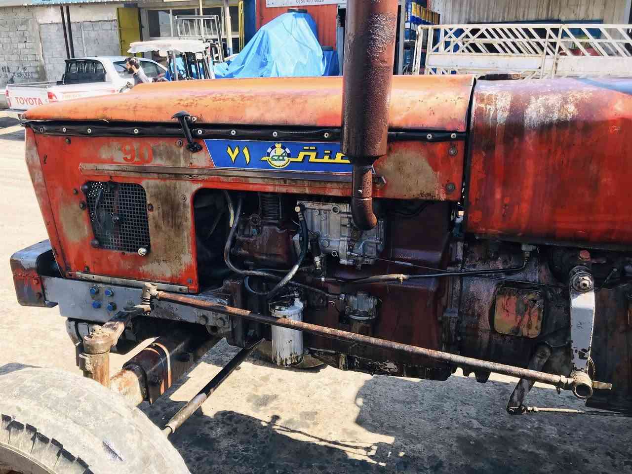 عنتر موديل ٩٠  تركتر مظبوط شغال نكرة سلف
كلة عل وضع شركة عنوان اربيل 
سعر ذزلي رسالة واتساب
***********
***********
