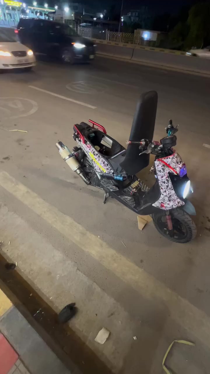 سلام عليكم مرخصت صاحب الكروب
دراجه سكنس جبلي 
بوشه ٥٨ بلاد 
دراجه نهضه قويه كلش كلش 
ودراجه كل عطل مابيه سالمه من العطلات لئن تاعب عليه وكلشي بل دراجه جديد ولجديد مايعطل الدراجه 
مكاني النجف الاشرف 
دراجه رايده ب مليون و ٣٠٠ وبيه مجال حك الجيه امانت اله دراجه مفوله كلش 
رقم مبايلي واتساب *********** 
رقم مبايلي الي يتصل خط واتساب ***********
