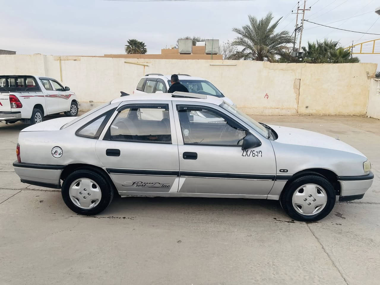 السلام عليكم 
للبيع 
اوبل فكترا 
1992
رقم انبار تحويل مباشر 
صفاحها مرشوشه فقط
محرك 2000 جيد جدا 
السياره جاهزه من كلشي 
سعرها 30 ورقه وبيهه مجال لشراي 
الاستفسار ***********

معرض سالم التجاري/الانبار/حديثه/الحقلانيه 
قرب محطة تعبئة وقود الحقلانية
