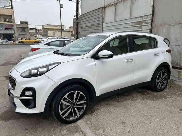 السلام عليكم 
كيا سبورتج ٢٠٢٠
خليجي /ابيض صدفي  
باسمي/بغداد
كاميرا خلفيه 
مري شفط 
حساس امامي وخلفي 
قماره حديد 
سويج 
راديو الاصلي
ثلاث انظمه سرعه(عادي/سبورت /اقتصادي) 
تحكم صوت واتصال  بالستيرن
تحكم تثبيت السرعه بالستيرن 
شاشه دجيتال  بالدشبول   
 اشاره بالمري الجانبيه 
تبريد قطعتين
 حادث تبديل بابتين بصف السايق بلاديه  
لعدم رغبتي في صبغ الابواب
ماشيه ٨٦ الف
السعر ١٨٨ ورقه  
مكان السياره /بغداد/العامريه 
***********
