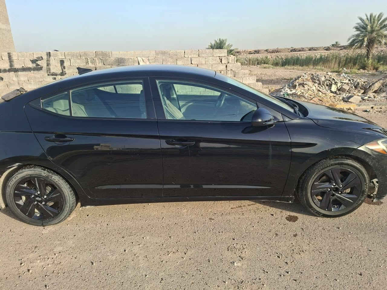 النترا ضربتها جاملغ وباب سايق تبديل سياره عميه مكينه وكير نضيفات سعر 100وبيها مجال قليل  كلش قليل مكانها شعله صابيات شارع100 ***********
