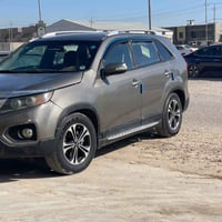 كيا سورنتو • ٢٠١١ • ٤ سلندر