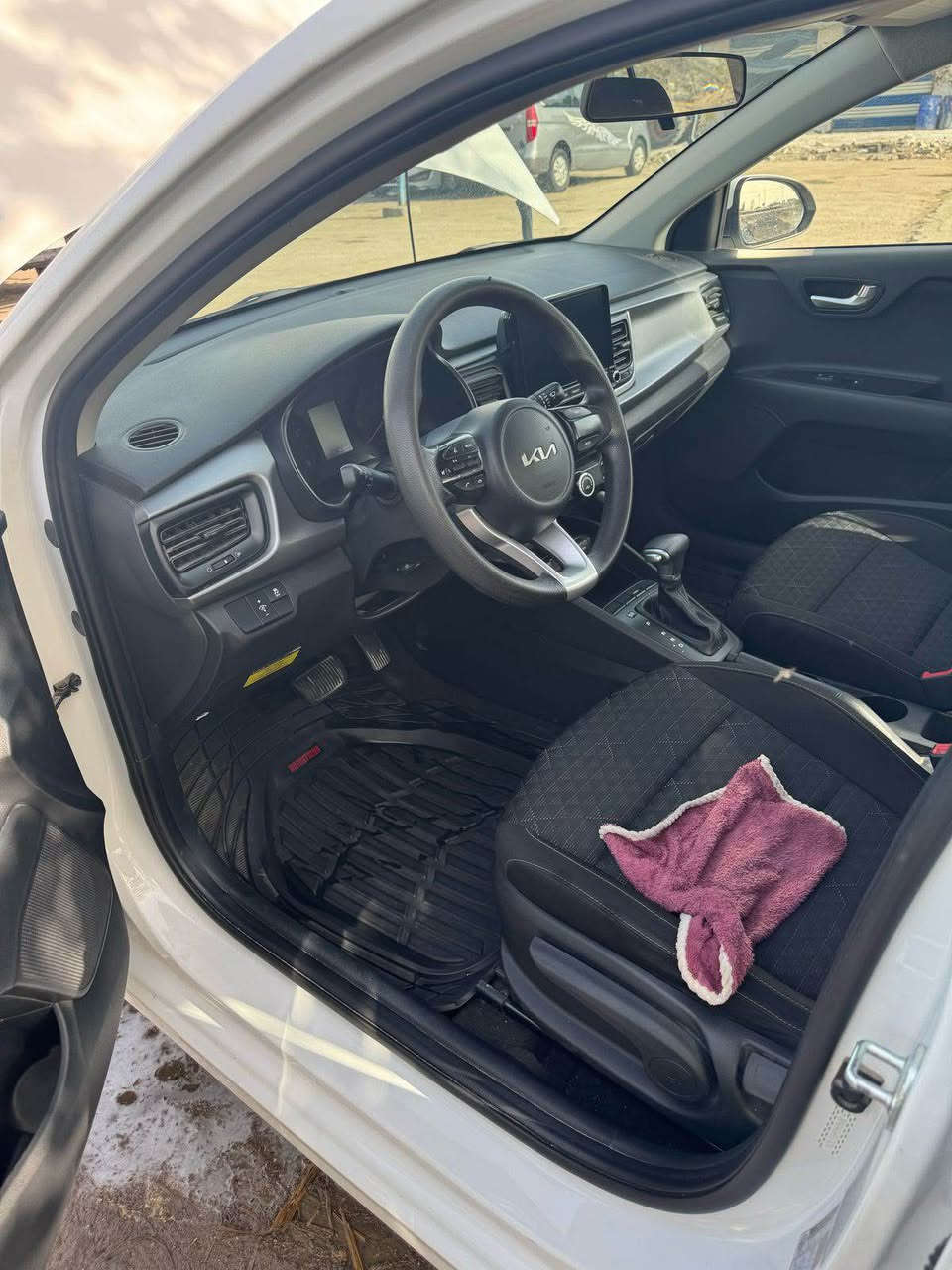 🚗 للبيع | كيا ريو 2023

✅ الموديل: 2023
✅ الممشى: 44 ألف ميل
✅ الحالة: ضربة جانبية (جنطة) وتم إصلاحها، الصور متوفرة بكل شفافية.
✅ السعر: 115 ورقة وقابل للتفاوض بالمعقول.
📍 رقم السيارة: كربلاء

📞 للاستفسار والتواصل:
***********

سيارة نظيفة وجاهزة للاستخدام، والمعاينة خير دليل. أهلاً وسهلاً بالجادين فقط الرفاعي, ذي قار

