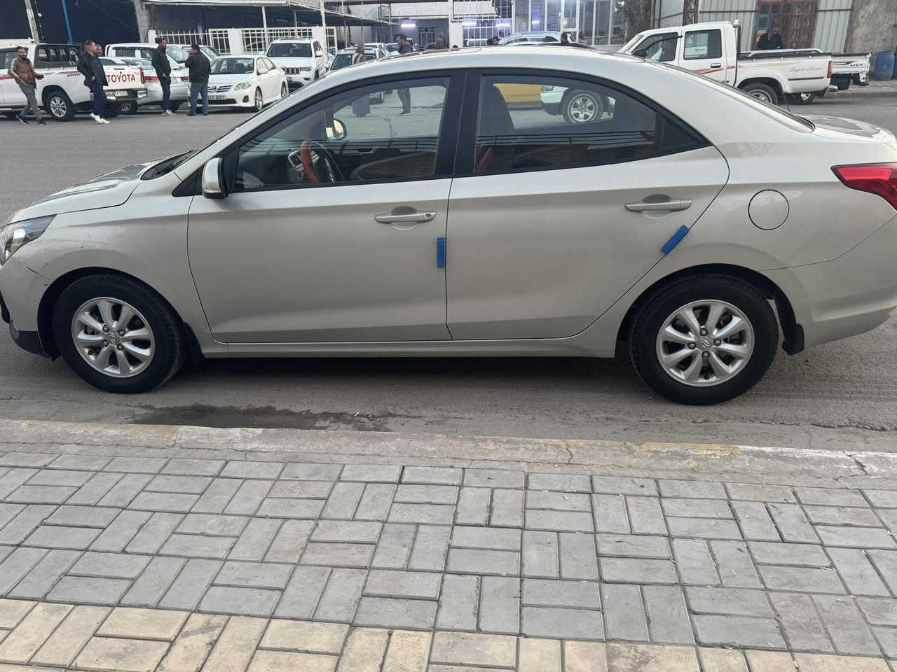 السلام عليكم ورحمة الله
هونداي رينا موديل ٢٠٢٠
السياره مكفوله من الصبغ عدا بارد بالجاملغ
رقم بغداد جديد
كير مكينه وصدر جديد
السعر ١٠٧ وبيها مجال للشراي
للاستفسار الاتصال ع الرقم ***********
