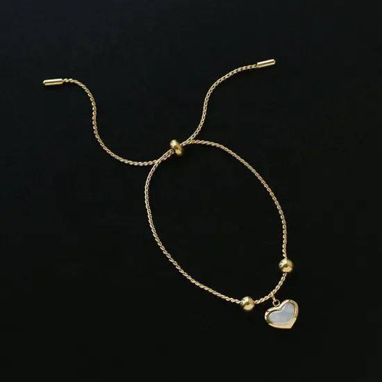 سيت كامل مكون من ثلاث قطع. حلق سوار قلاده. بسعر 15الف


**إذا كنت صاحب هذا الإعلان وتريد حذفه لأي سبب، رجاءا أرسل رسالة إلى الدعم الفني**