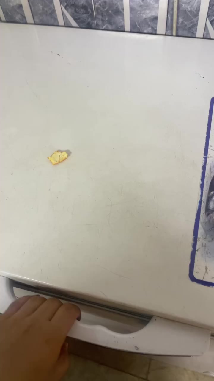 السلام عليكم مجمدات 4 وثلاجات 4 اريد أبيعهن شلعه كامله سعرهن 900 شغالات تجميد وتبريد عنواني سكينه الزراعي 2/11 *********** للاستفسار اتصلو على هذا الرقم متوفر واتساب 
ينباعن مفرد عادي همات
