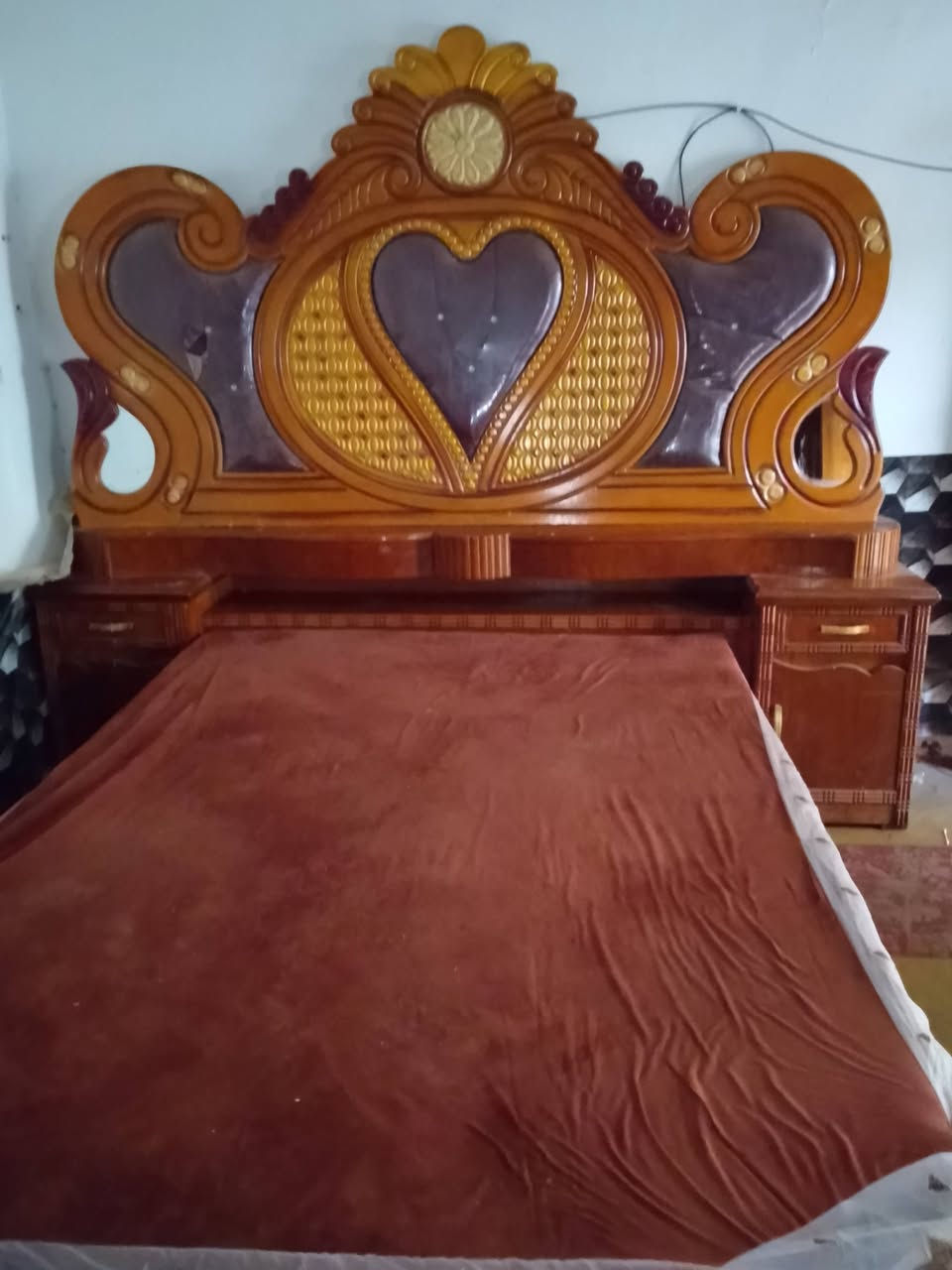 السلام عليكم عندي هاي لغرفه للبيع اريد ابيعها لسعر 550بيها مجال


**إذا كنت صاحب هذا الإعلان وتريد حذفه لأي سبب، رجاءا أرسل رسالة إلى الدعم الفني**