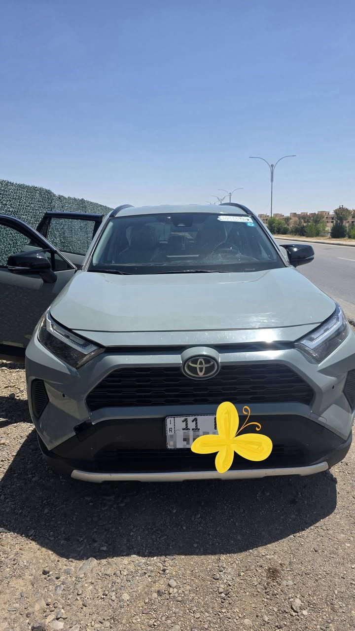Rav4
سيارة تويوتا راف فور RAV4 موديل XLE 2023 بدون فتحة
لون سمنتي وارد أمريكي بانزين فقط
رقم بغداد الجديد هزه فحص سنوية 
 شاشة لمس كار بلي
لايت ليد
اشاير بلمري
دخول ذكي
اوتو هولد واتو ستوب
تشغيل بصمة + بصمة ابواب
صندوق كهرباء
كشنات جلد
تبريد قطعتين
صور الحادث داخل المنشور

السعر/ 220$ 
الحادث موضح بالصور
رقم الهاتف /
‎***********
