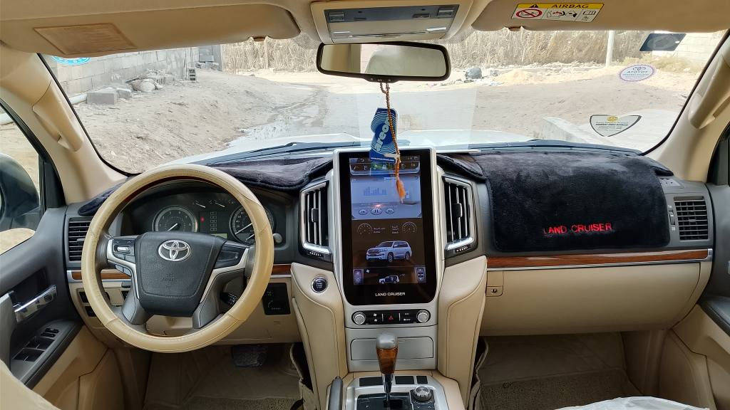 لادكروز للبيع موديل 2011محدث2021داخل وخارج تحديث واحد عله واحد ملاحضه 
صبق جاملق امام لصفحتين وا بنيد تبديل باب خلفي كيلو متر 188حقيقي قابل لزياده كير ومكينه كفاله عامه 6سلندر 3000 رقم سيارا 14البصرة 
السعر 315
رقم الهاتف *********** البصرة, العراق
