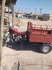 للبيع بدون سعر ٥٠٠ وبيها مجال قليل 07772492778