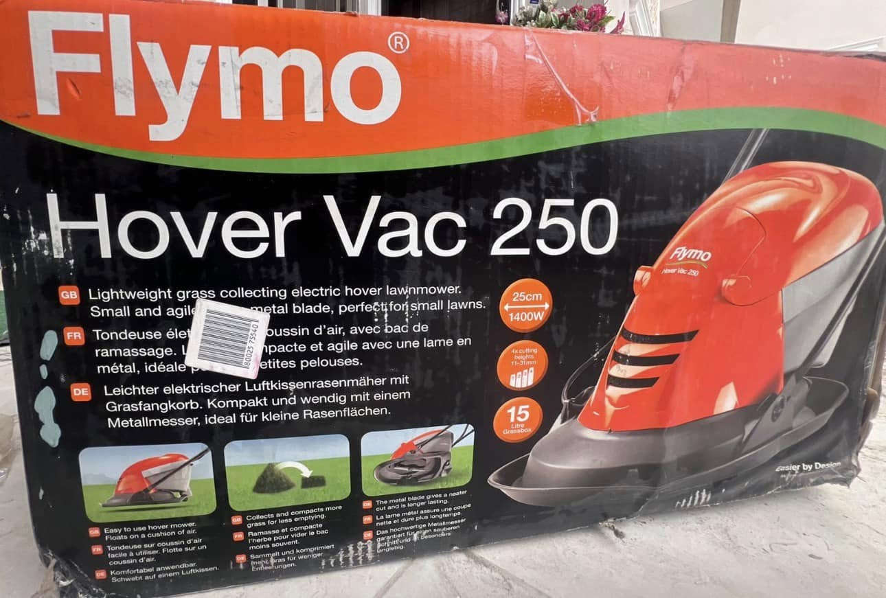 سلام عليكم 
مكينة ثيل كهربائية فليمو ( شركة إنكليزية ) 1400 واط 
طول الواير 12 متر 
المواصفات 
1400 واط 
اربع مستويات للقص ( اربع نمر ) 
ماطور مباشر بدون قايش 
صندوق جمع الثيل 15 لتر 
طول السكين 25 سم 
مال بيت واستخدام قليل ونظافتها 95%
عراضها كاملة وياها بدون اي نقص
السعر 85 الف والتوصيل مجاني 
للاستفسار خاص


**إذا كنت صاحب هذا الإعلان وتريد حذفه لأي سبب، رجاءا أرسل رسالة إلى الدعم الفني**