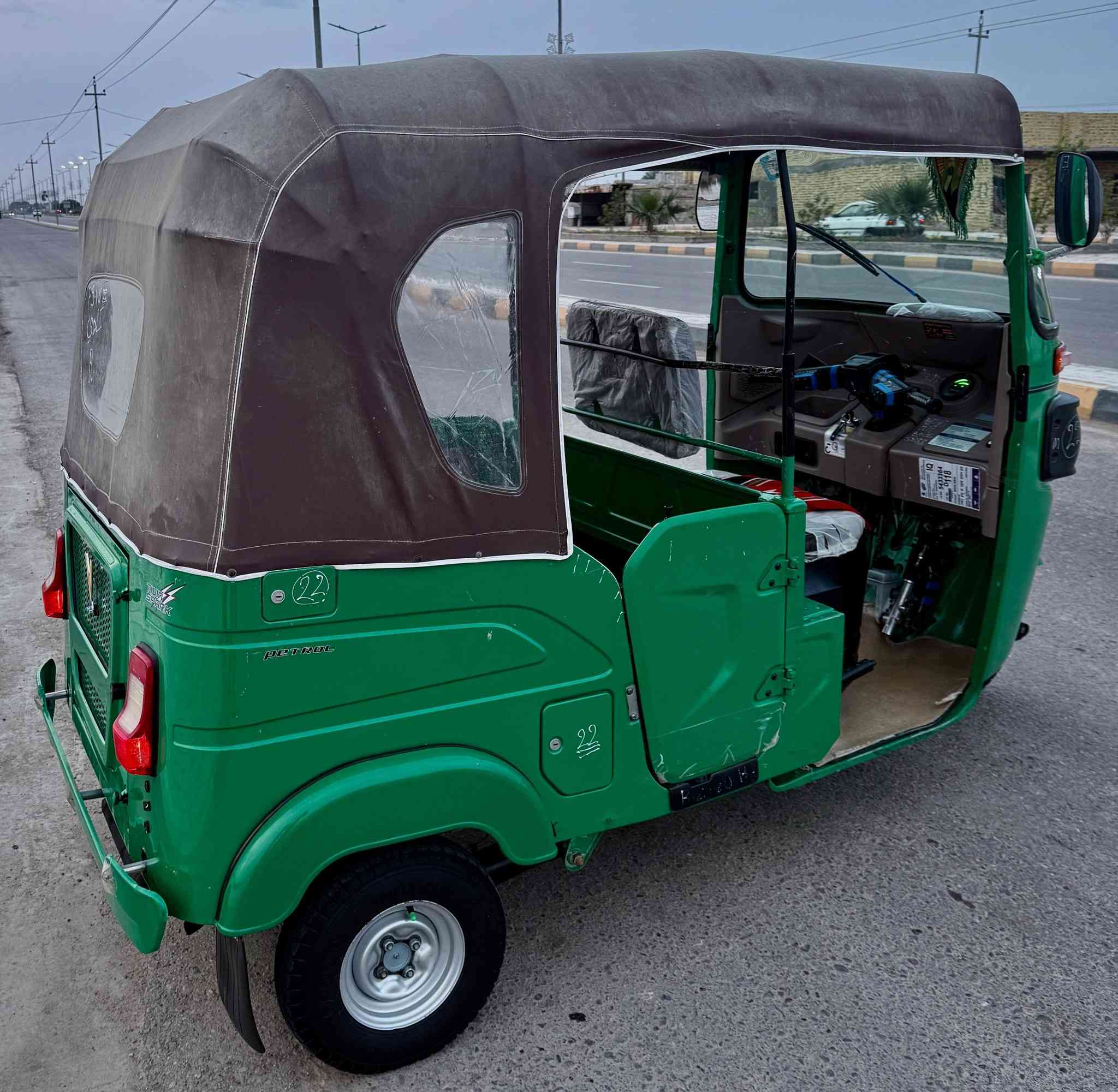 سلام عليكم
تكتك لبيع 22 رقم و سنويه كفاله عامه لا تعمير ولا شيء عله وضع البلاد مكينه بس زنجيل ولباقي مكفول تكتك مال طالب مدرسه من بيت لمدرسه ما يشتغل بيه مكاني ميسان قضاء الكحلاء
رقم صاحب تكتك *********** صاحب تكتك كادي بن العماره
