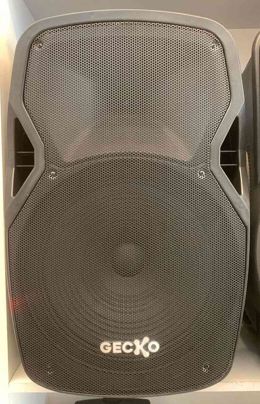 عرض قوي
سبيكرات_15_انج قالب كبير. 

صوت قوي جداً ..

مايك وايرلس .. 

وايركهرباء ومحولة شحن..

6 فوليوم تحكم بالصوت 

مناسب جداً للمدارس وللأيجارات..

سعر الجملة ممتاز / واسط النعمانية للاستفسار ***********
