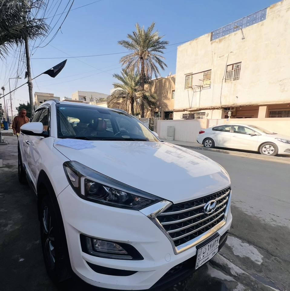 توكسان 2020 خليجي مكينة كير صدر تبريد شرط كفالة بيه اثر حالوب  بدبي  بنيد وقماره مكينة 2000 دوش
شاحن واير ليس
بصمة 
نظام ترحيب
مري شفط
ثلاجةً بجكمجة
كشن كهرباء
وارضية جلد مغلفه
سعره 190 وبيه مجال بسيط
مكان سيارة الغدير 
للتواصل *********** ابو حسن غير متواجد عل نت للبيع فقط…
