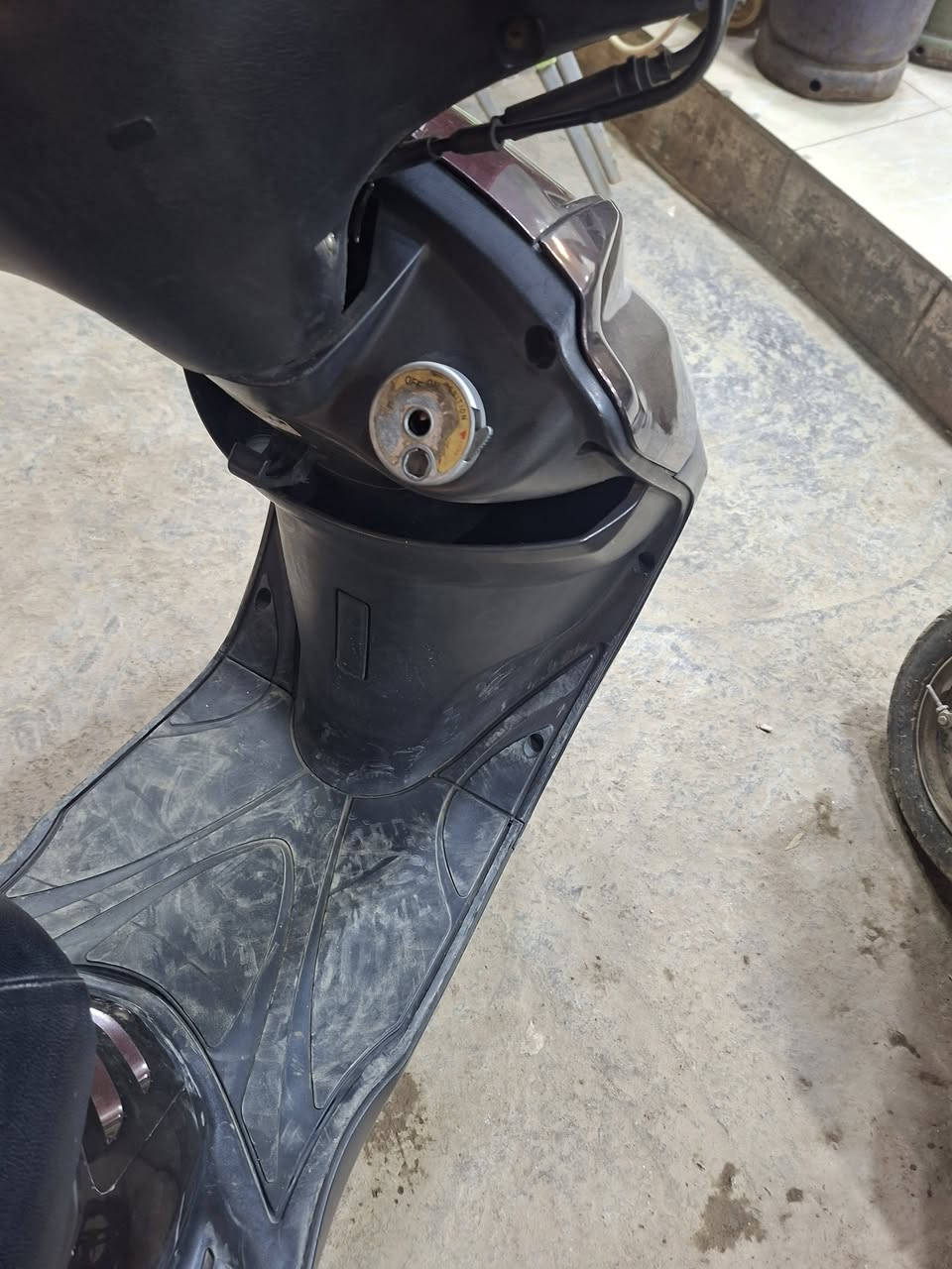 سلام عليكم الدراجه لبيع اي نقص مابيه الدراجه رنبه مكاني الكاظميه السعر خاص ***********
