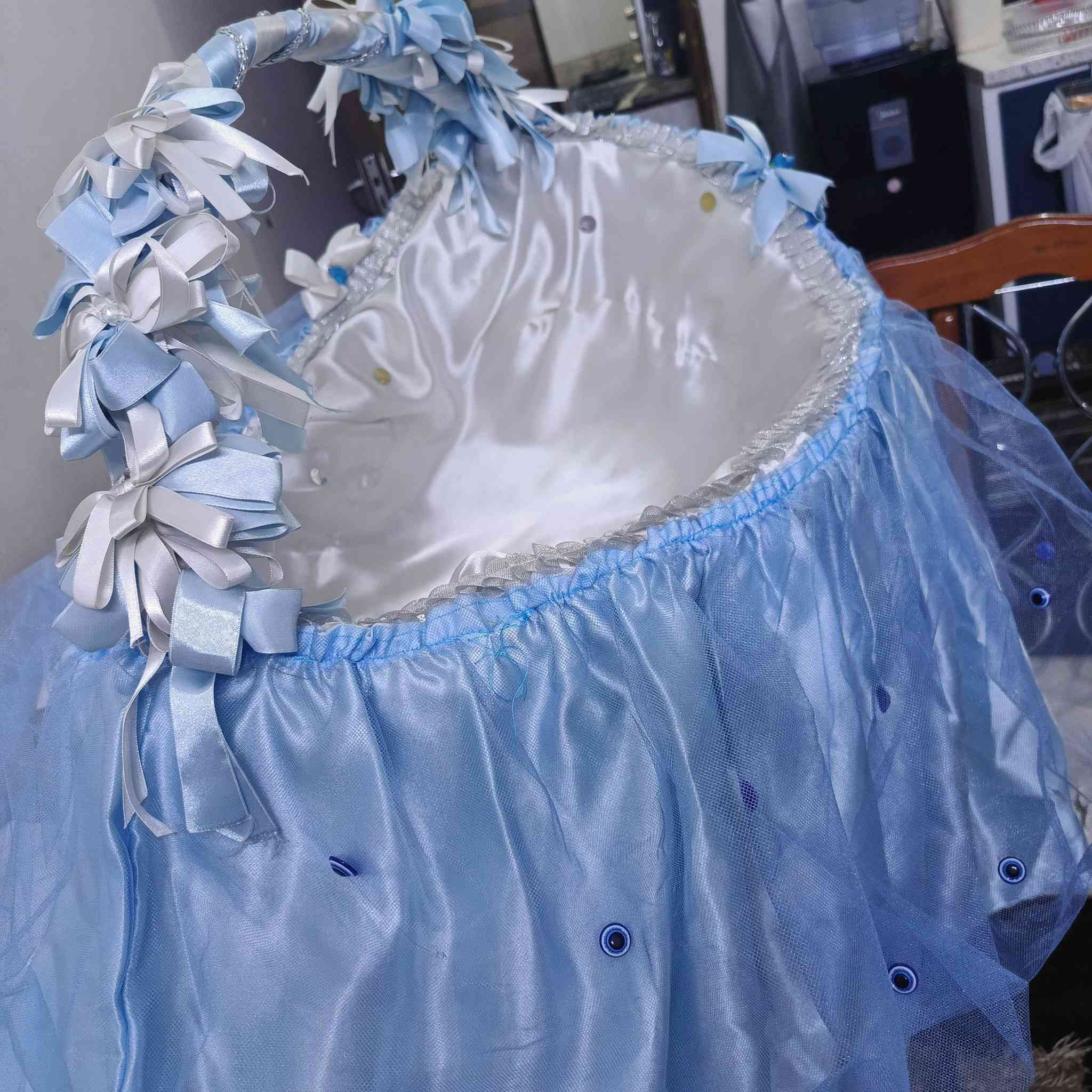 مهد طفل حجم كبير وثقيل
خوص عراقي اصلي الشراء كان لغرض التصوير فقط
غير مستخدم نهائي 
السعر 25 الف فقط


**إذا كنت صاحب هذا الإعلان وتريد حذفه لأي سبب، رجاءا أرسل رسالة إلى الدعم الفني**