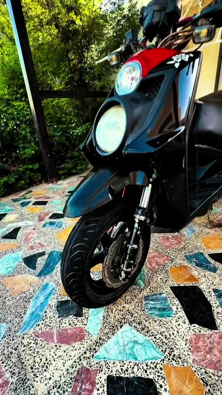 سلام عليكم دراجه سكنس كفاله عامه مكاني عماره حجي حسن سعر عله هاذ رقم ***********🛵🪬

