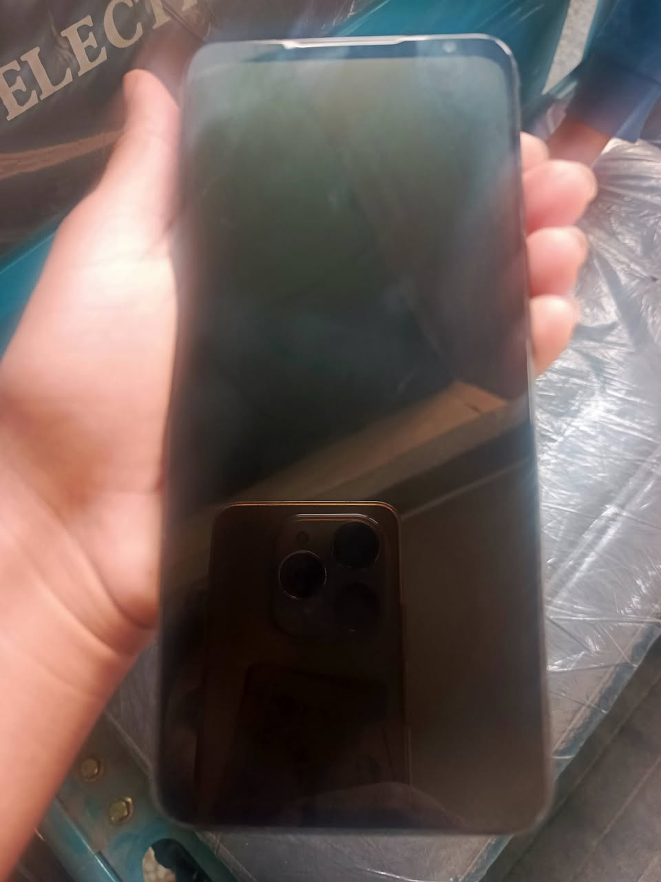 سلام عليكم جهاز ريد مجك 6 برو نضيف ستعمال قليل فقط جهاز وكارتونته بدون ملحقات المكان ابو دشير ‏‪***********‬‏
